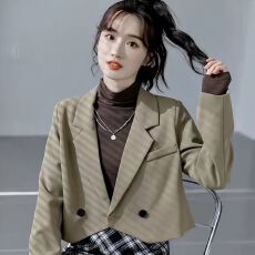 批发炸街短款<b class='q'>小西装</b>厚外套女2026春秋<b class='q'>新款</b>设计感小众宽松韩版西装上衣