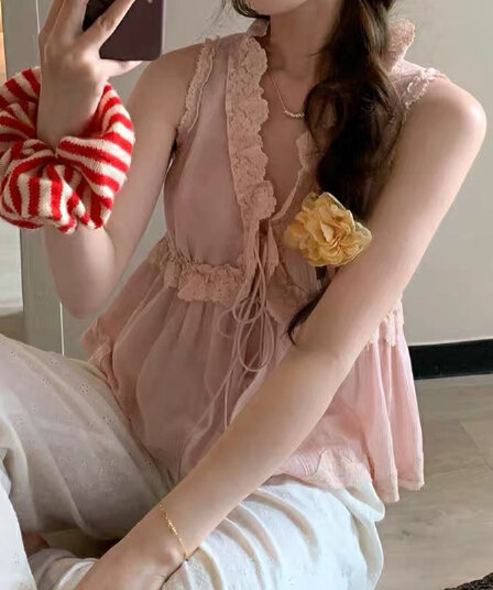 주문 재고 있음 프랑스 레이스 레이스 패치워크 봄 여름 V넥 프릴 조끼 슬립 여성 펌프 로프 맨위 레이스업