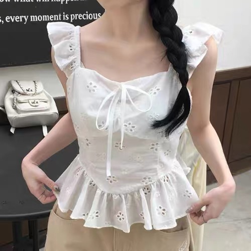 주문 재고 있음 여름 새로운 디자인 센스 홀로우 아웃 꽃 부서 벨트 측면 칼라 반팔 셔츠 허리 수축 쇼트 스타일 맨위