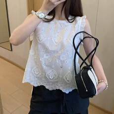 批发有货法式高级感镂空刺绣背心<b class='q'>衬衫女</b>夏新款洋气木耳边小衫无袖上衣