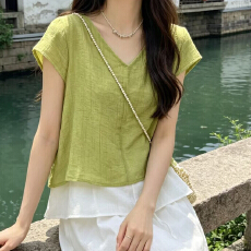 批发有货假两件V领短袖雪纺衬衫女夏<b class='q'>大码</b>胖mm显瘦设计感后背扭结上衣