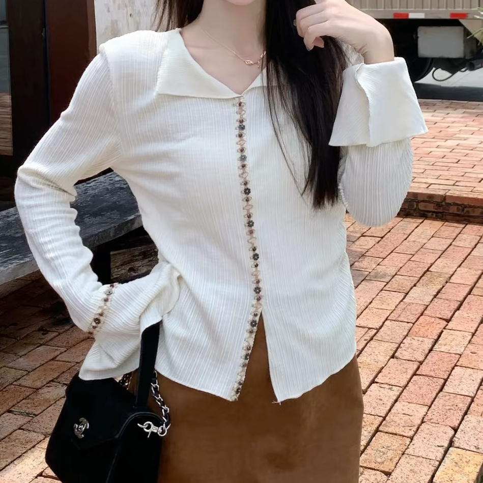 法式高级感翻领喇叭袖上衣女春秋新款长袖针织衫设计感小众T 服裝批發女裝批發服飾貨源