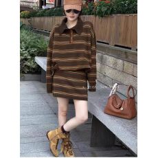 批发<b class='q'>欧洲站</b>2025秋冬新款欧货女潮POLO领撞色条纹羊毛针织衫+短裙<b class='q'>套装</b>