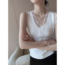 批发V领蕾丝<b class='q'>吊带</b><b class='q'>背心</b>女内搭2026春夏新款洋气百搭修身<b class='q'>打底</b>衫内搭上衣