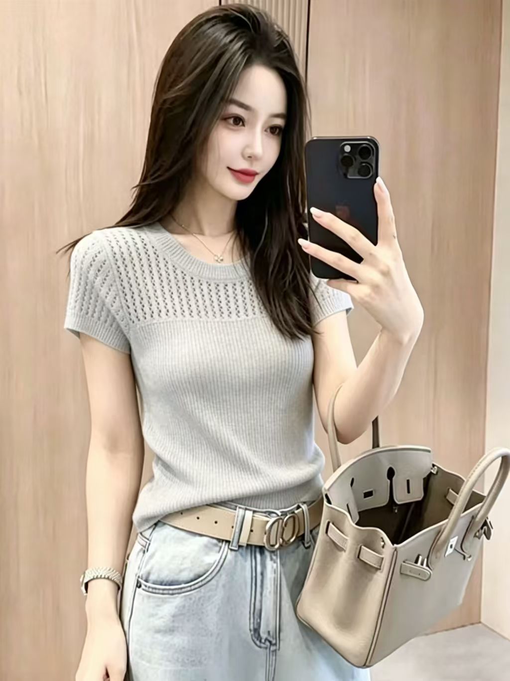 한 부서 분위기 센스 라운드 넥 홀로우 아웃 반팔 니트 맨위 2026 여름 새로운 품격 몸매 가꾸기 연령 감소 티셔츠 여성