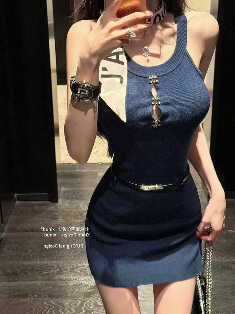 진한 파란색 로얄 자매 센스 행침 목 여성 드레스 섹시함 핫걸 몸매 가꾸기 슬림해 보이는 타이트 스커트 명문 여성 연회 작은 드레스