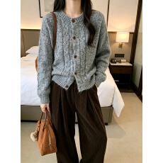 批发韩版纯色气质麻花圆领<b class='q'>毛衣</b>女百秋季<b class='q'>新款</b>别致休闲麻花外套针织衫