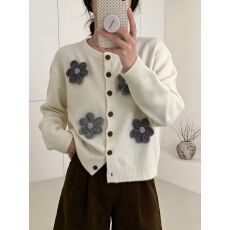 批发法式高端立体花设计感<b class='q'>针织</b><b class='q'>开衫</b>女外套上衣2026新款巨好看外搭毛衣