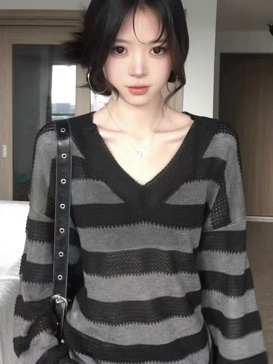 마이크로 ~을 통해 스트라이프 배색 V넥 니트 블라우스 여성 봄 여름 새로운 루즈핏 긴팔 태양 보호 셔츠 트렌디