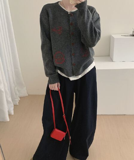 한 부서 가을 자수 니트 오픈 가디건 스웨터 코트 여성 짧은 루즈핏 슬림해 보이는 품격 디자인 센스 긴팔 맨위