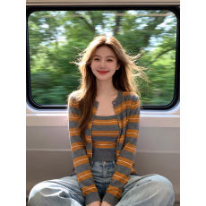 批发韩系橘色条纹叠穿针织开衫女早<b class='q'>秋</b>季设计感毛衣外套外搭两件式上衣