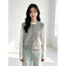 批发2026<b class='q'>春</b>季高级感针织坎肩女彩虹纽扣马甲背心叠穿开衫毛衣无袖上衣