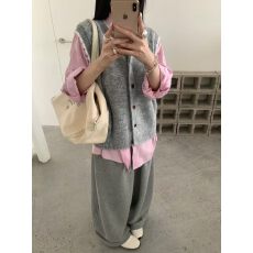 批发新款秋<b class='q'>冬</b>圆领麻花撞色宽松针织马甲叠穿2026短款女装无袖背心外搭