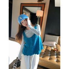 批发苏三三 针织马甲女上衣叠穿2026早秋新款甜美减龄镂空坎肩<b class='q'>背心</b>