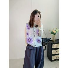 批发温柔风<b class='q'>甜美</b>立体花朵针织马甲背心女秋冬季设计感叠穿毛衣无袖上衣