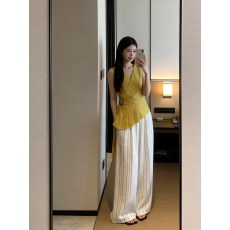 批发实拍 2026夏季新款法式简约V领系带收腰<b class='q'>气质</b>无袖背心上衣交叉衬衫