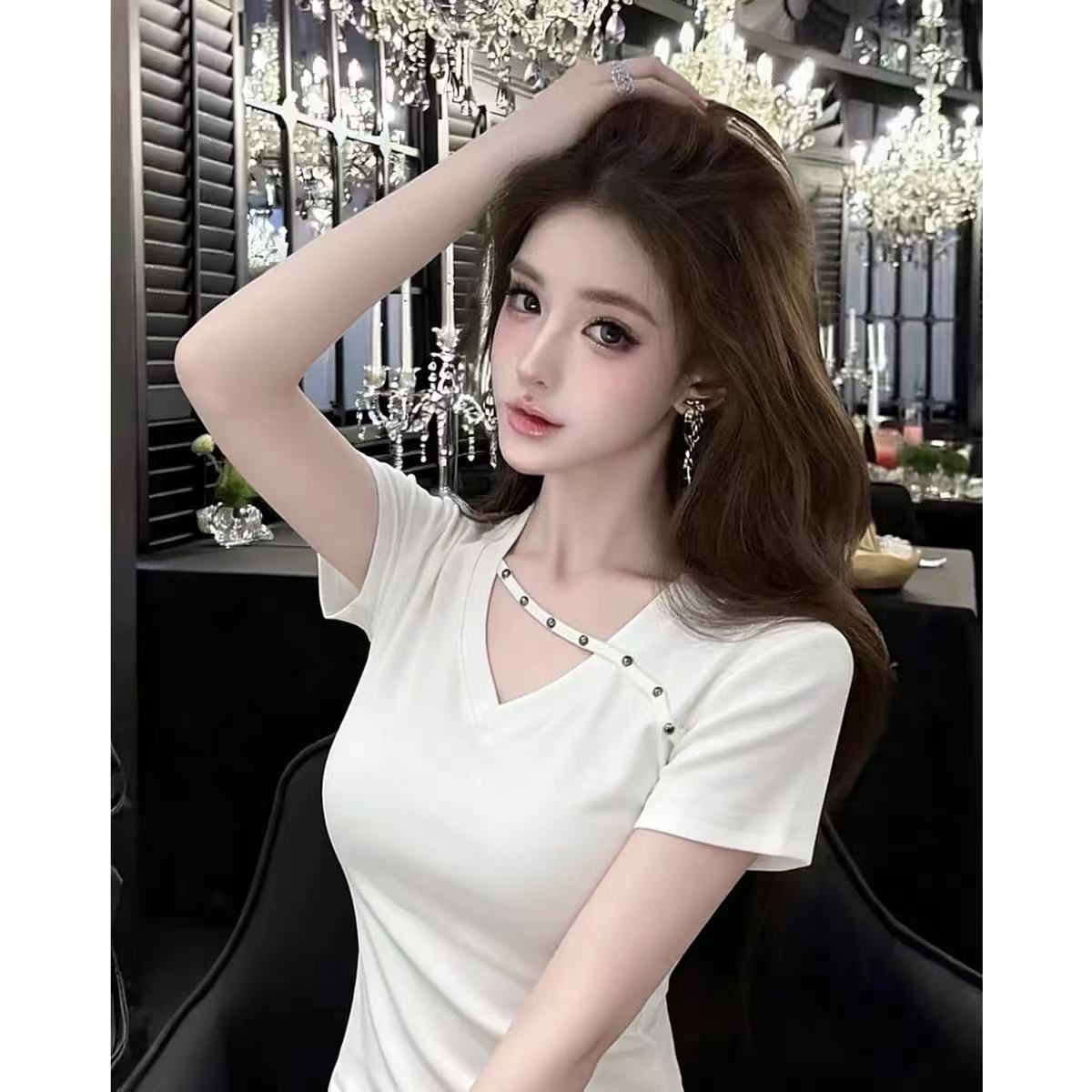 lym studio 2026 봄 새로운 V넥 징 반팔 티셔츠 여성 몸매 가꾸기 슬림해 보이는 다용도 캐주얼 맨위