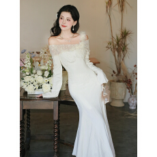 批发实拍气质温柔拼接蕾丝羊绒亲肤鱼尾大摆<b class='q'>连衣裙</b>