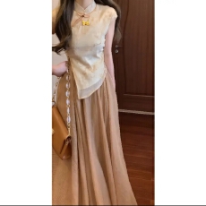 批发实拍新中式植绒短袖上衣+高腰大摆<b class='q'>半身</b>裙套装