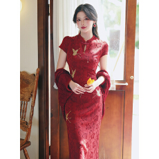 批发实拍已出货复古刺绣红色<b class='q'>旗袍</b><b class='q'>新娘</b>订婚敬酒礼服连衣裙