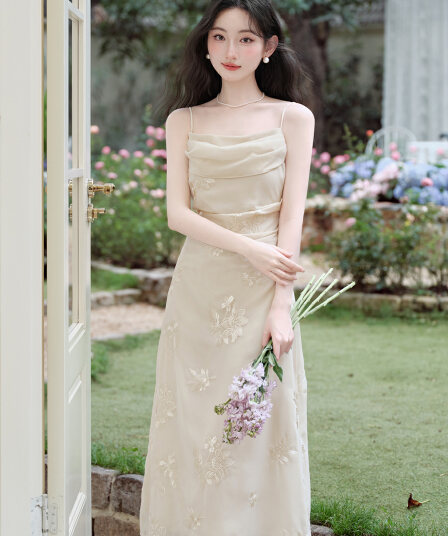 실사 흔들다 칼라 슬립 자수 드레스 해변가 휴가 허리 수축 품격 롱 스커트 자외선 차단 에어컨 셔츠