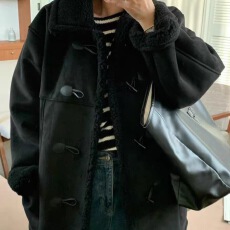 批发2025年冬季牛角扣中长宽松粒皮羊羔毛毛毛<b class='q'>外套</b>棉衣