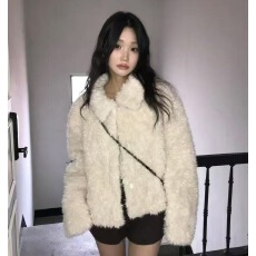 批发已出 韩国chic<b class='q'>翻领</b>休闲百搭毛绒绒羊羔毛外套女