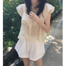 批发chic <b class='q'>韩版</b>微透吊带单排扣衬衫