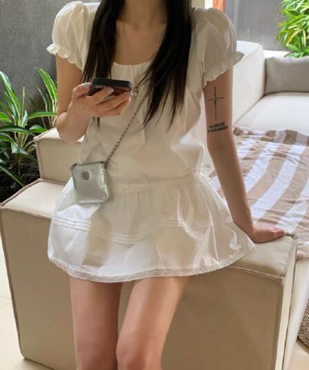 재고 있음 한국 동대문 새로운 한국 스타일 펌프 로프 허리 수축 거품 소매 여성 드레스 스택 착용
