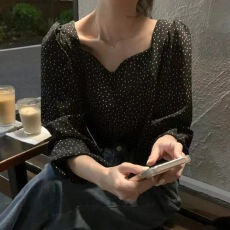 批发韩国chic2026新款法式复古温柔方领露锁骨波点泡泡袖上衣<b class='q'>长袖</b><b class='q'>衬衫</b>