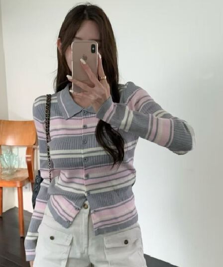 재고 있음 한국 동대문 가을 품격 다용도 슬림해 보이는 몸매 가꾸기 폴로 칼라 싱글 줄 버튼 스트라이프 긴팔 니트 스웨터