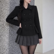 批发已入库学院风双排扣短外套女2026秋季新款设计感小众压褶西装上衣