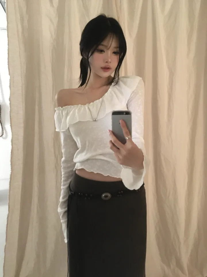 한국 동대문 새로운 봄 비스듬한 칼라 오프숄더 펌프 Pleat 프릴 몸매 가꾸기 얇은 스타일 티셔츠