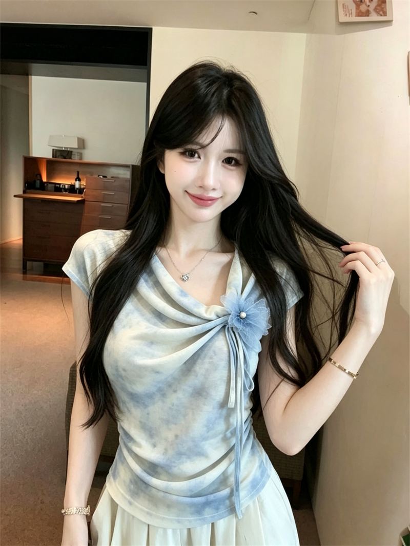 2026 여름 새로운 슈퍼 화재 아메리칸 홀치기 염색 비스듬한 칼라 디자인 센스 비즈 박기 편안함 품격 다용도 망사 맨위