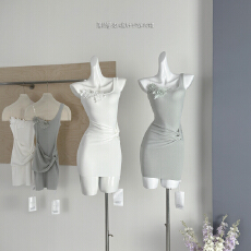 批发OKMASHOP 薄荷曼波 斜肩针织连衣裙女<b class='q'>春</b>夏设计感收腰纯欲包臀裙子