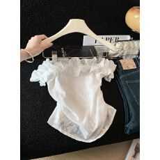 批发实拍法式复古气质白色一字肩提花上衣女夏季纯欲设计感木耳边衬衫