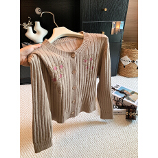 批发实拍 复古森系<b class='q'>花朵</b>刺绣针织开衫女秋圆领长袖毛衣修身上衣