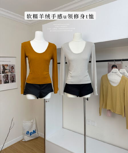 im ~까지 코디 만금유 부드러운 찹쌀 양모 느낌 u 칼라 만나는 맨위 여성 가을 몸매 가꾸기 슬림해 보이는 긴팔 티셔츠