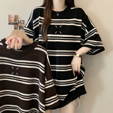 批发实拍~<b class='q'>大码</b>T恤女中长款条纹打底衫<b class='q'>胖</b><b class='q'>MM</b><b class='q'>显瘦</b>遮屁股圆领上衣