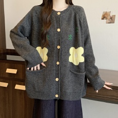 批发藏青色花朵刺绣毛衣<b class='q'>开衫</b>女秋冬新款复古慵懒针织上衣宽松加厚外套