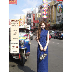 批发吃绿色菜岚语去年1w+销量无袖褶皱收腰蓝色新中式旗袍连衣裙