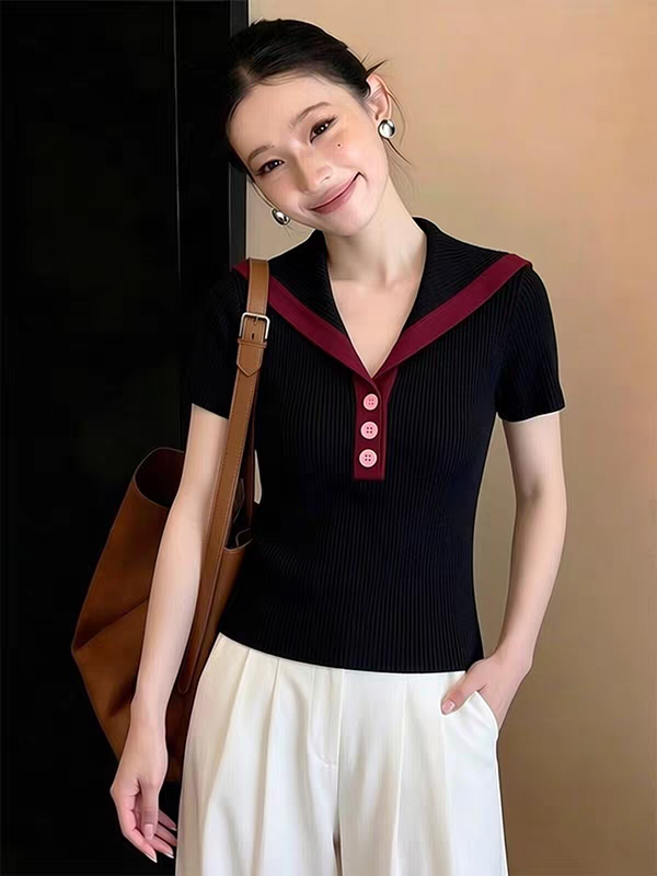 2026 슈퍼 화재 연령 감소 배색 폴로 칼라 반팔 티셔츠 조기 여름 여성 의류 디자인 센스 몸매 가꾸기 외출용 니트 맨위