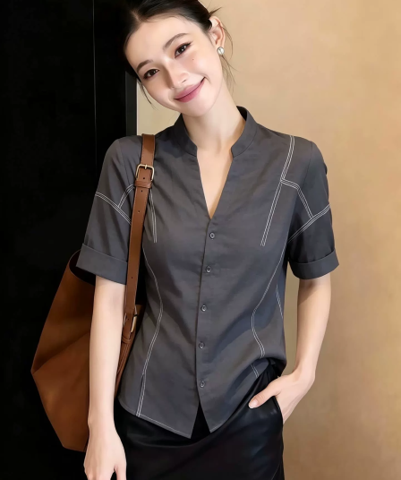 레트로 V넥 명시적 스티치 배색 반팔 여성 셔츠 여름 루즈핏 디자인 센스 작은 대중 고급 센스 품격 캐주얼 맨위
