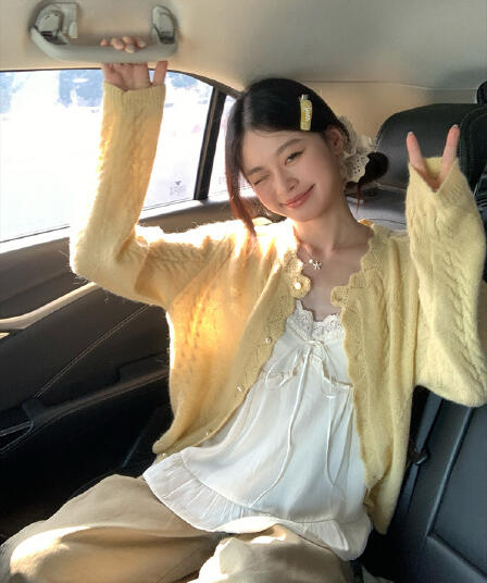 송 긍정적 인 En 거위 옐로우 모헤어 라운드 넥 니트 오픈 가디건 여성 가을 새로운 이른 봄 루즈핏 고유 한 아름다운 맨위
