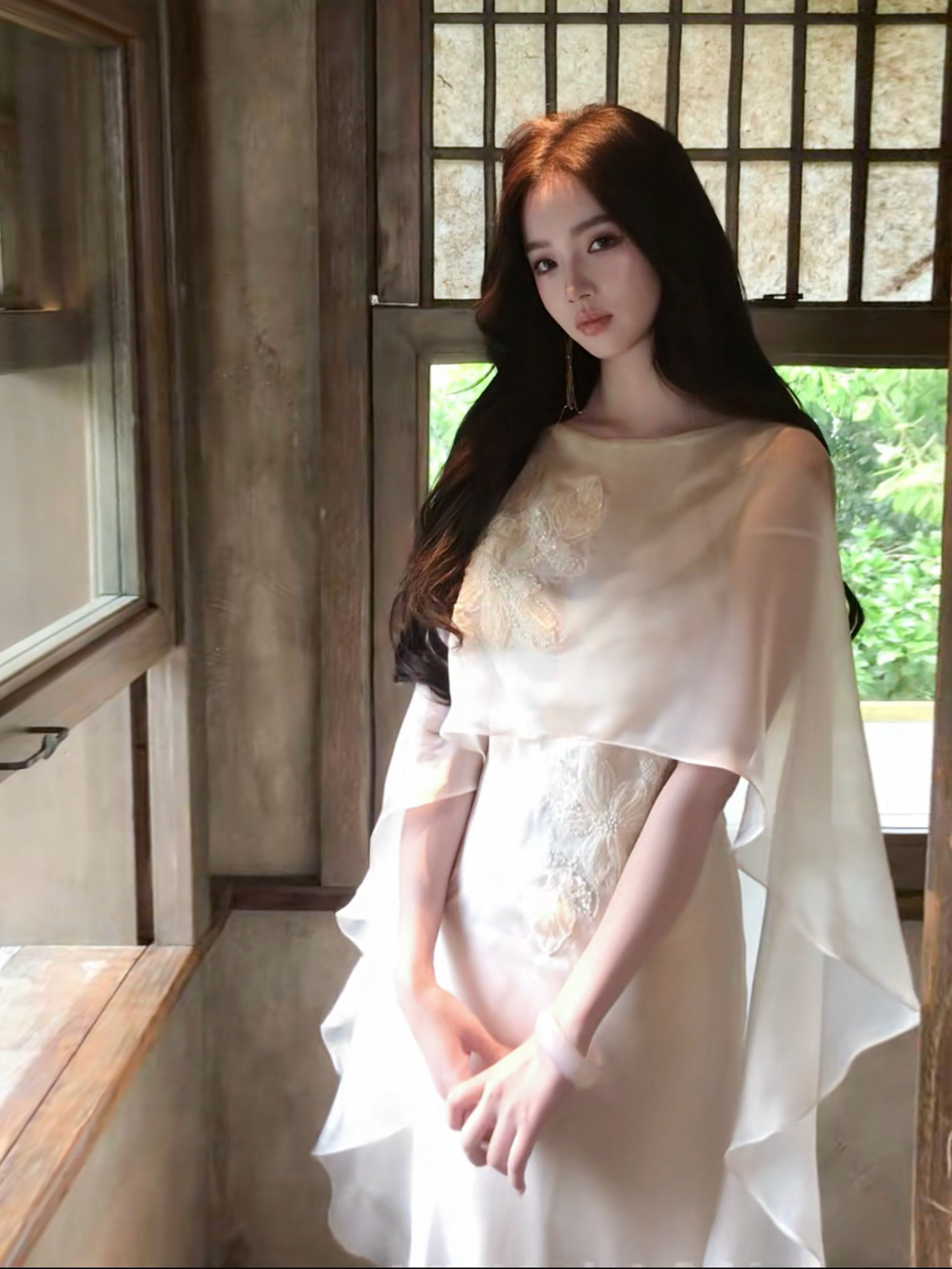 4.28 10 00am 켜기 새로운 숄 페이크 레이어드 자수 드레스