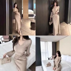 批发已出货 富家千金miu系穿搭<b class='q'>长袖</b>针织<b class='q'>连衣裙</b>秋冬新款v领包臀老钱风