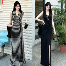 批发已出货 夏日热恋V领轻奢赫本风<b class='q'>条纹</b>小黑裙显瘦<b class='q'>条纹</b>收腰连衣裙<b class='q'>长裙</b>