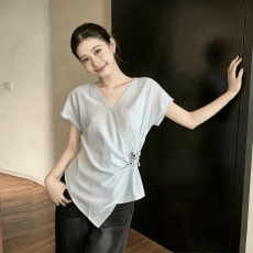 批发法式气质V领短袖T恤女款2026夏季新款大码胖MM收腰显瘦不规则上衣
