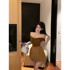 批发实拍~复古设计感露肩交叉挂脖针织背心夏季显瘦百搭南瓜<b class='q'>裙裤</b>