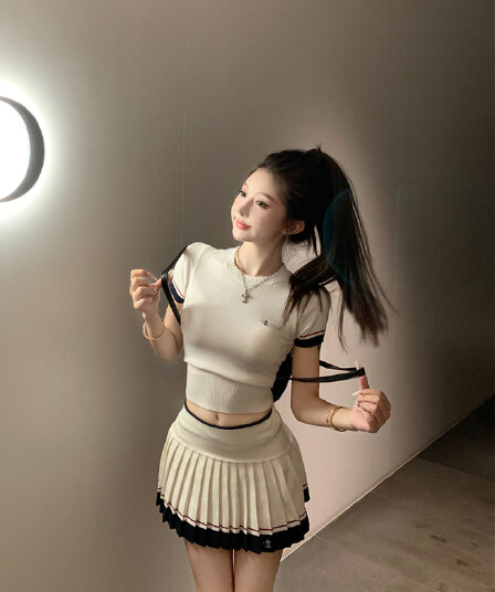 실사 새로운 아메리칸 레트로 화이트 니트 반팔 티셔츠 반신 미니 스커트 세트 여성 여름 몸매 가꾸기 투피스 세트